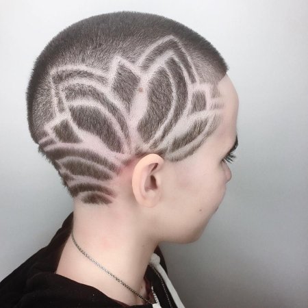 Узоры машинкой на голове