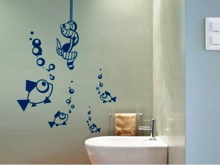 Рисунок в ванной на стене
