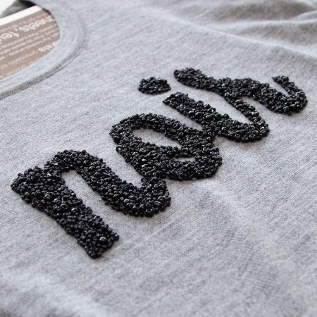 Вышивка на одежде надписи