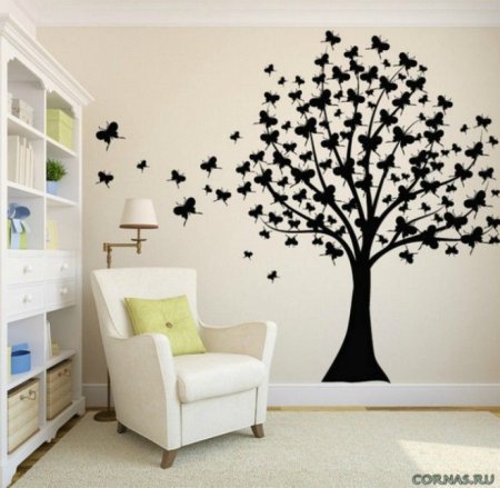 Дерево на стене