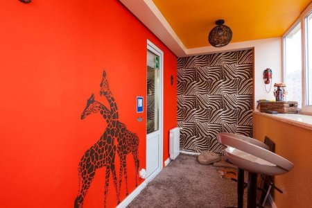 Роспись стен на балконе