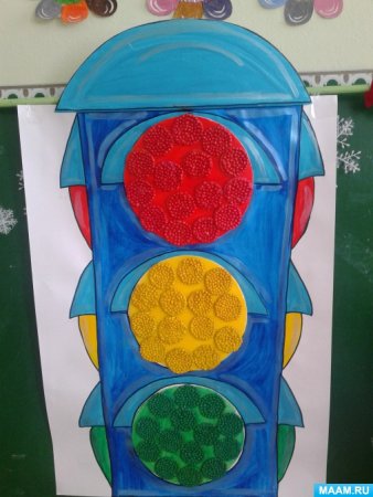 Светофор из крышек