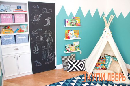 Меловая доска в детской комнате