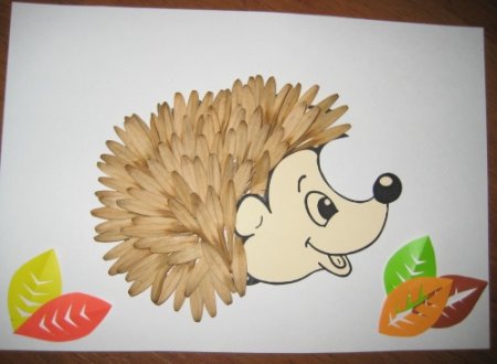 Аппликация Ежик из природного материала