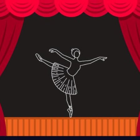 Балерина на сцене театра
