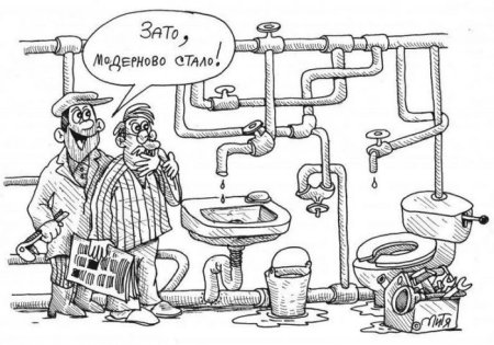 Ребенок умывается