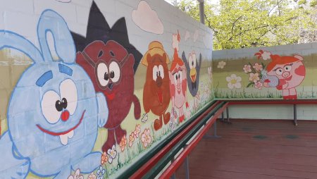 Рисуем на веранде в детском саду