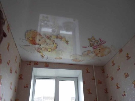 Натяжной потолок с рисунком в детскую