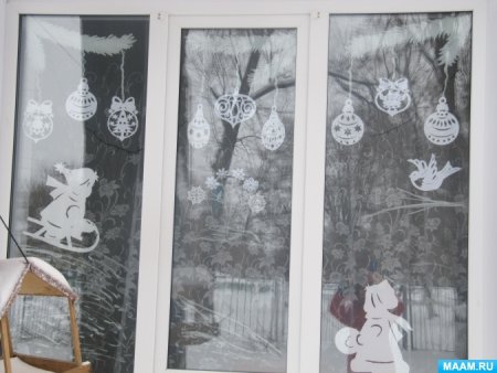 Зимние окна в детском саду гуашью