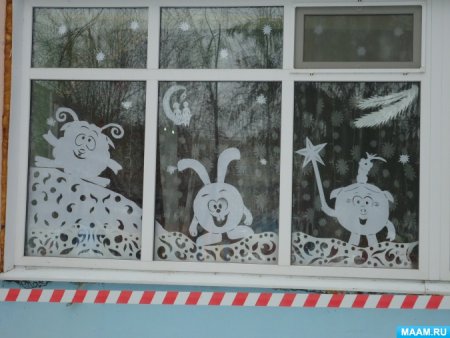 Зимнее украшение окон в детском саду