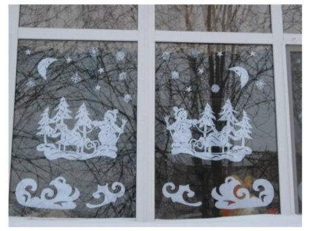 Украшение окон в ДОУ на новый год
