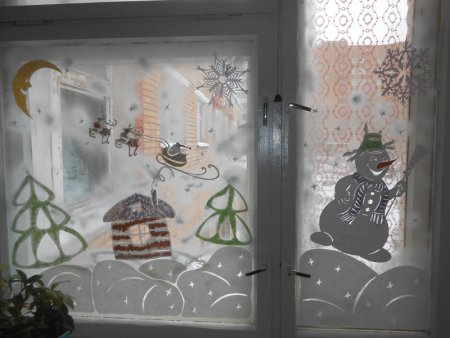Снеговики на окна цветные