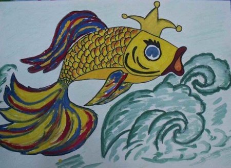 Золотая рыбка в море