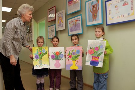 Рисование с детьми в изостудии