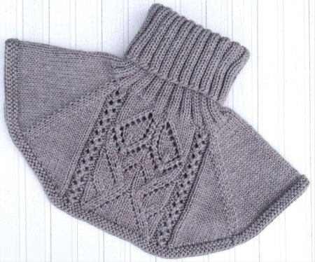 Манишка вязаная