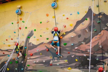 Киров парк Юркин аттракционы скалодром