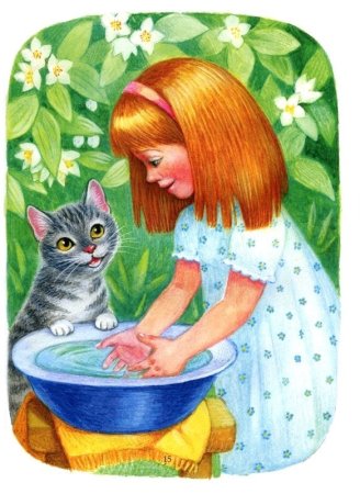 Девочка умывается