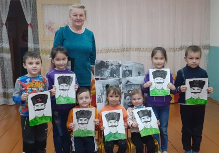 Дети рисуют Чапаева