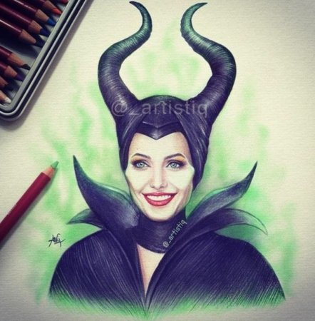 Раскраску Малефисента Анджелина Джоли
