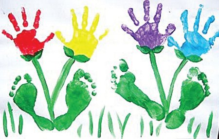 Цветы ладошками для малышей