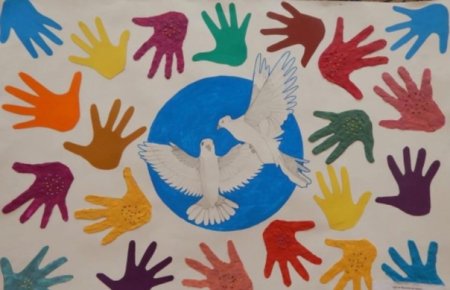 Аппликация на тему мир