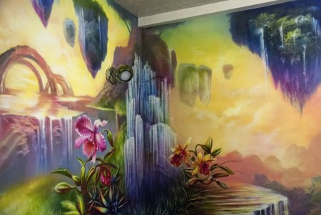 Роспись стен в комнате