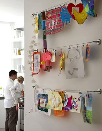 Крепление для детских рисунков на стену