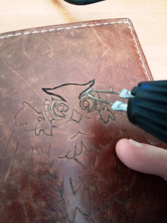 Выжигание на кожаных изделиях