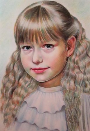 Портрет ребенка цветными карандашами