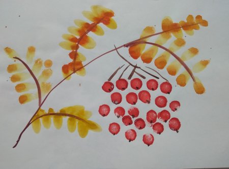Тема: "ветка рябины".(т.с.Комарова, с.42)