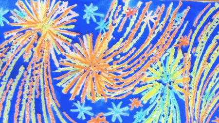 «Праздничный салют над городом» (восковые мелки + акварель)