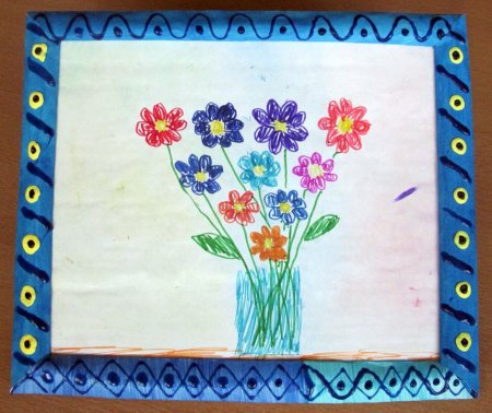 Детские рисунки в рамочках