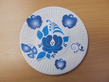 Тарелка расписанная гжелью