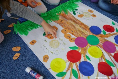 Рисование на ватмане с детьми