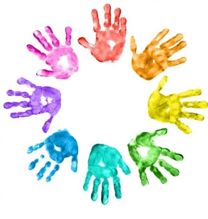 Дерево из отпечатков ладоней