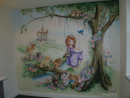 Роспись стен в детской