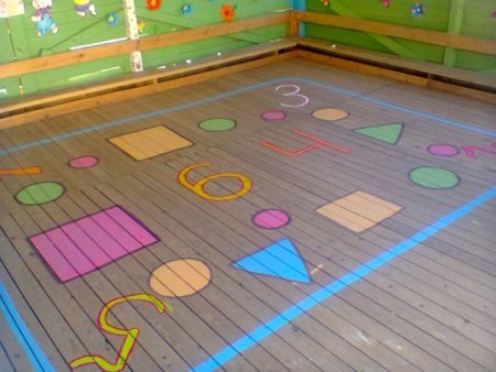 Пол на веранде в детском саду
