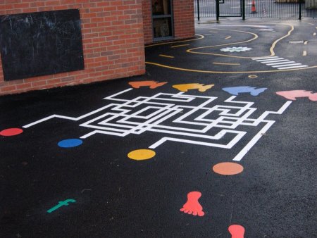 Разметка на асфальте в детском саду