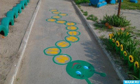 Дорожки на асфальте в детском саду