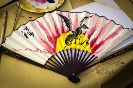 Японский веер с сакурой