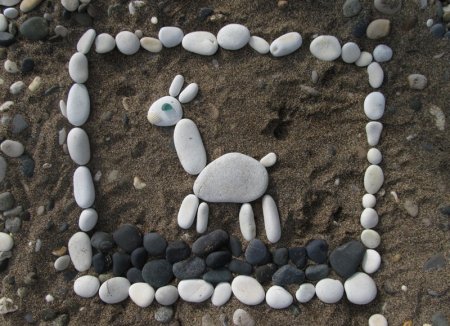 Фигурки из камушек