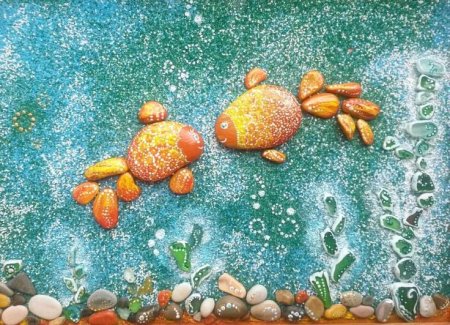 Рыбки из камушков