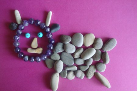 Рисование на камушках