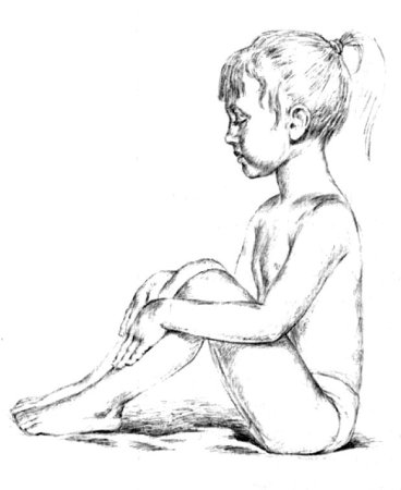 Мальчик сидит