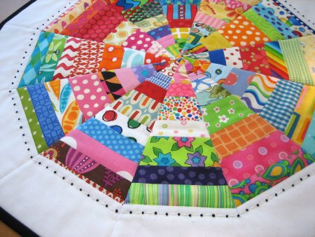 Лоскутный коврик для детей