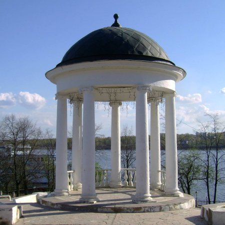 Беседка Островского в Костроме