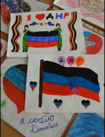 Выставка рисунков защитники Отечества