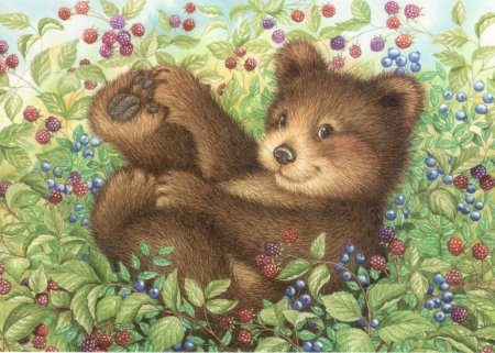 Мишка собирает ягоды