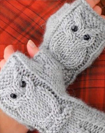 Вязаная Сова на рукавице