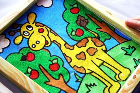 Аппликация из цветного песка